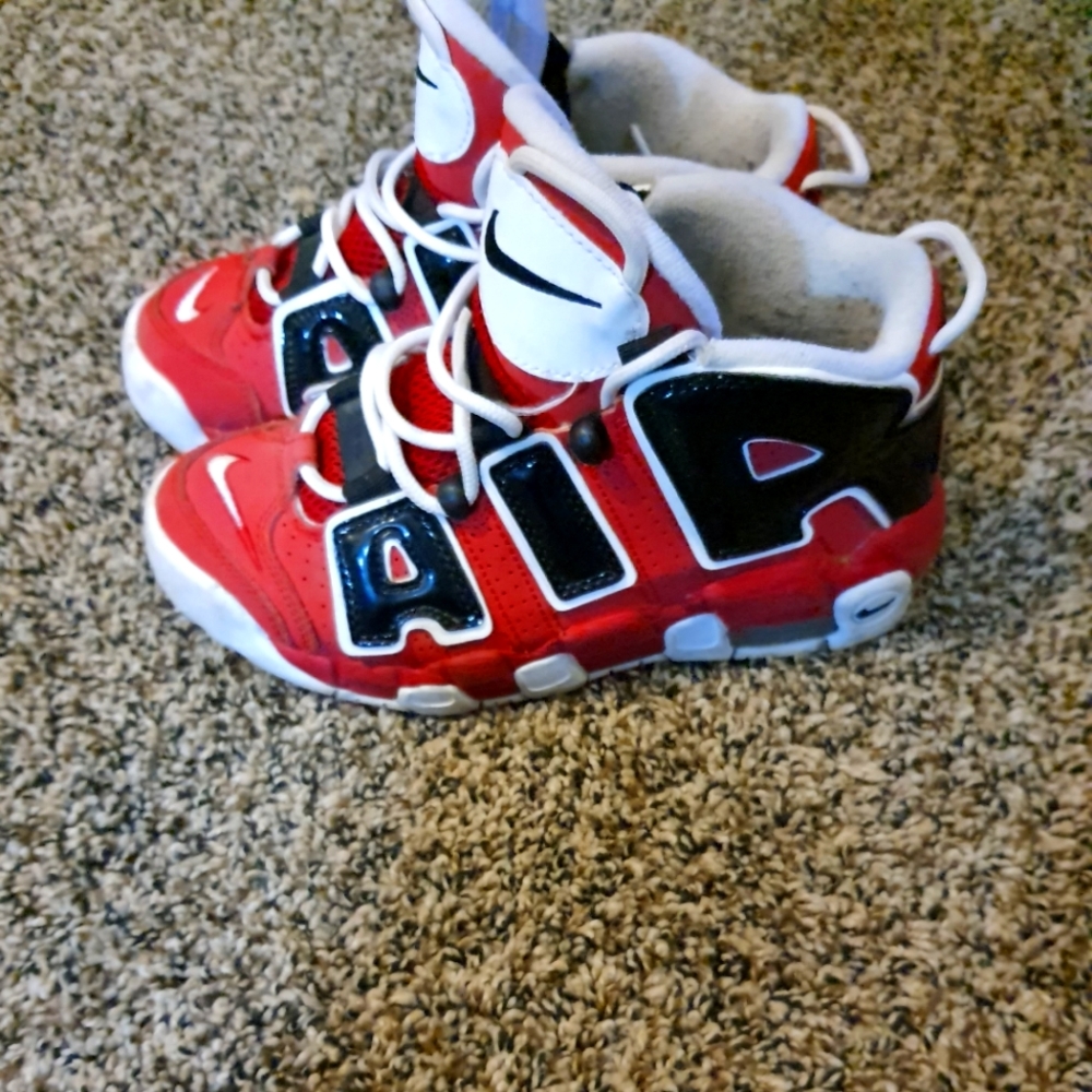 Nike air max uptempo 96 Chicago bulls colors